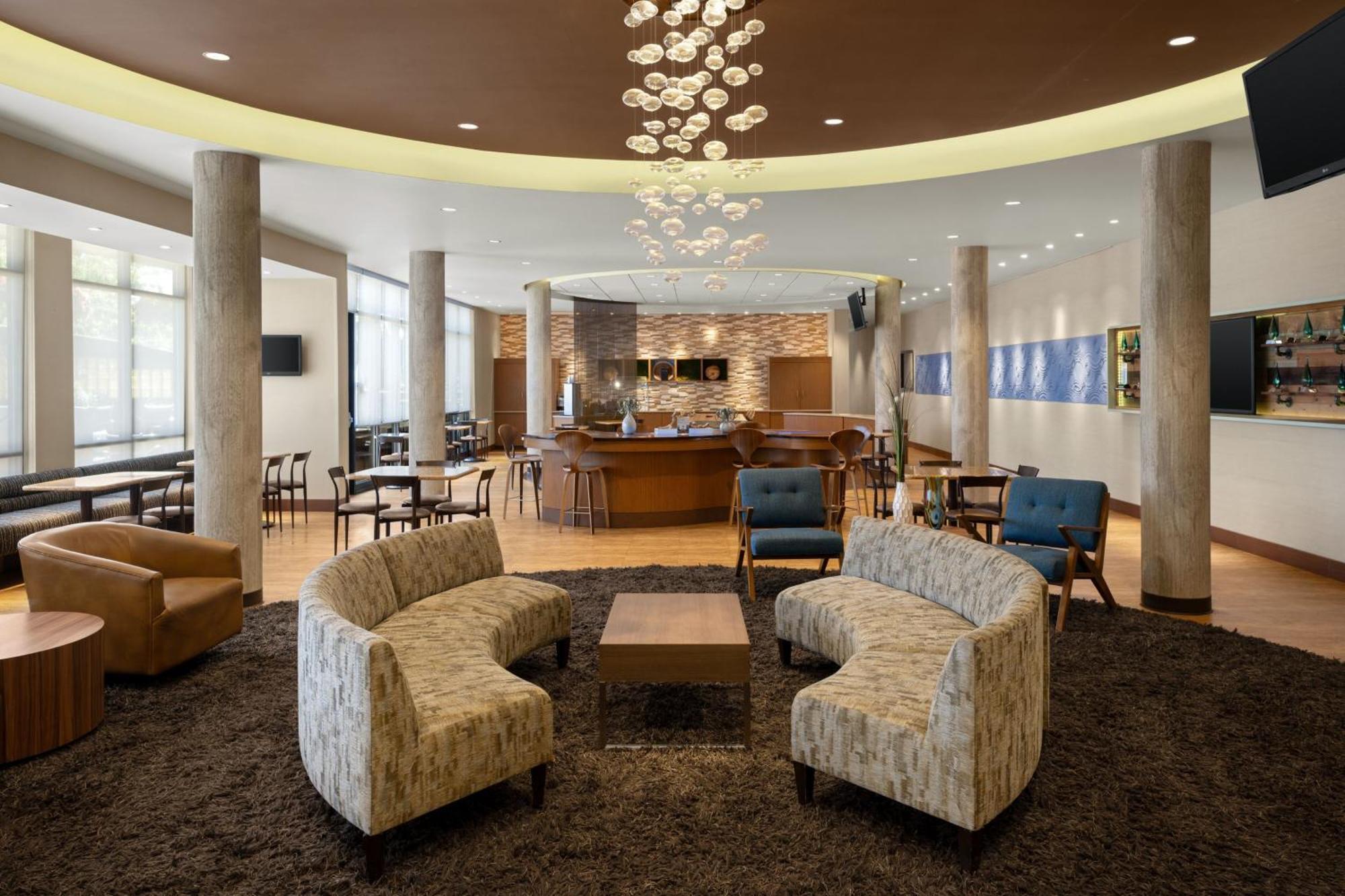 Springhill Hotel 3*